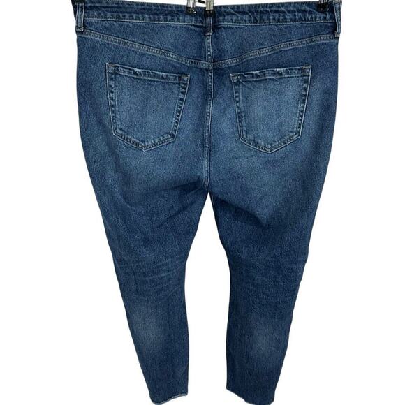 Torrid High Rise Straight Jean Stretch - Dark Wash Size 18 R - Picture 4 of 6